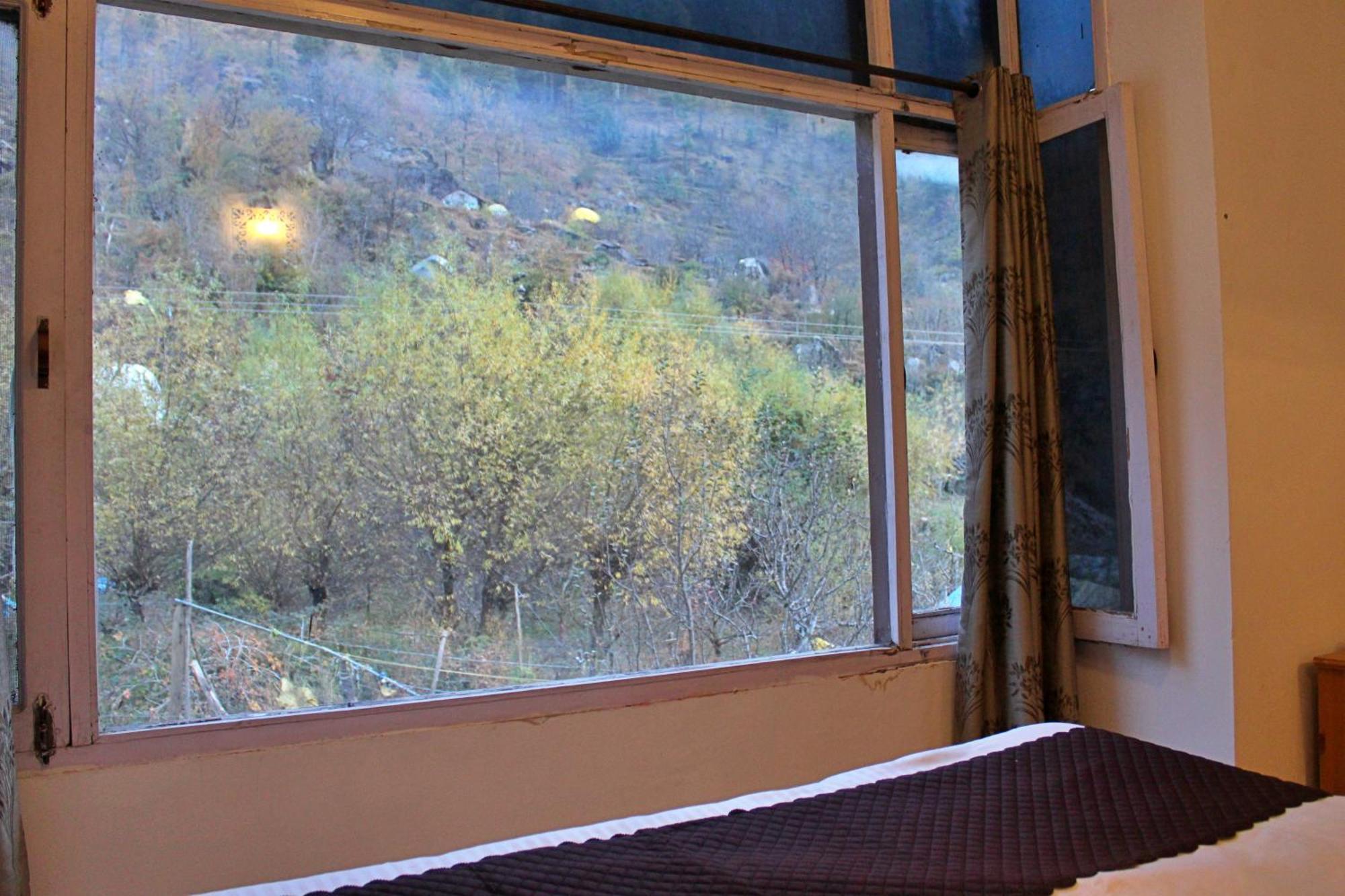 Sylvan Woods Cottage Manali  Bagian luar foto
