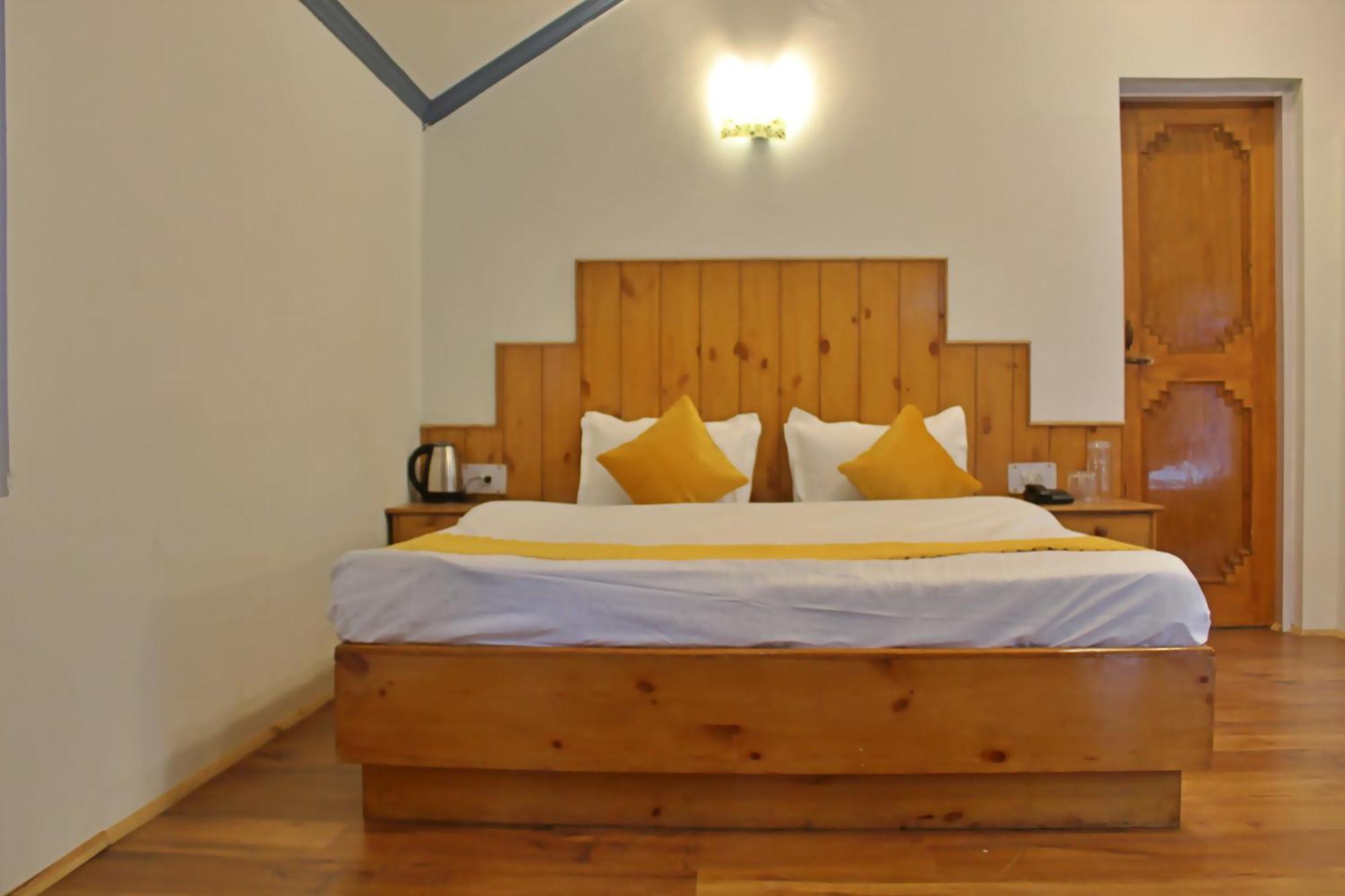 Sylvan Woods Cottage Manali  Bagian luar foto
