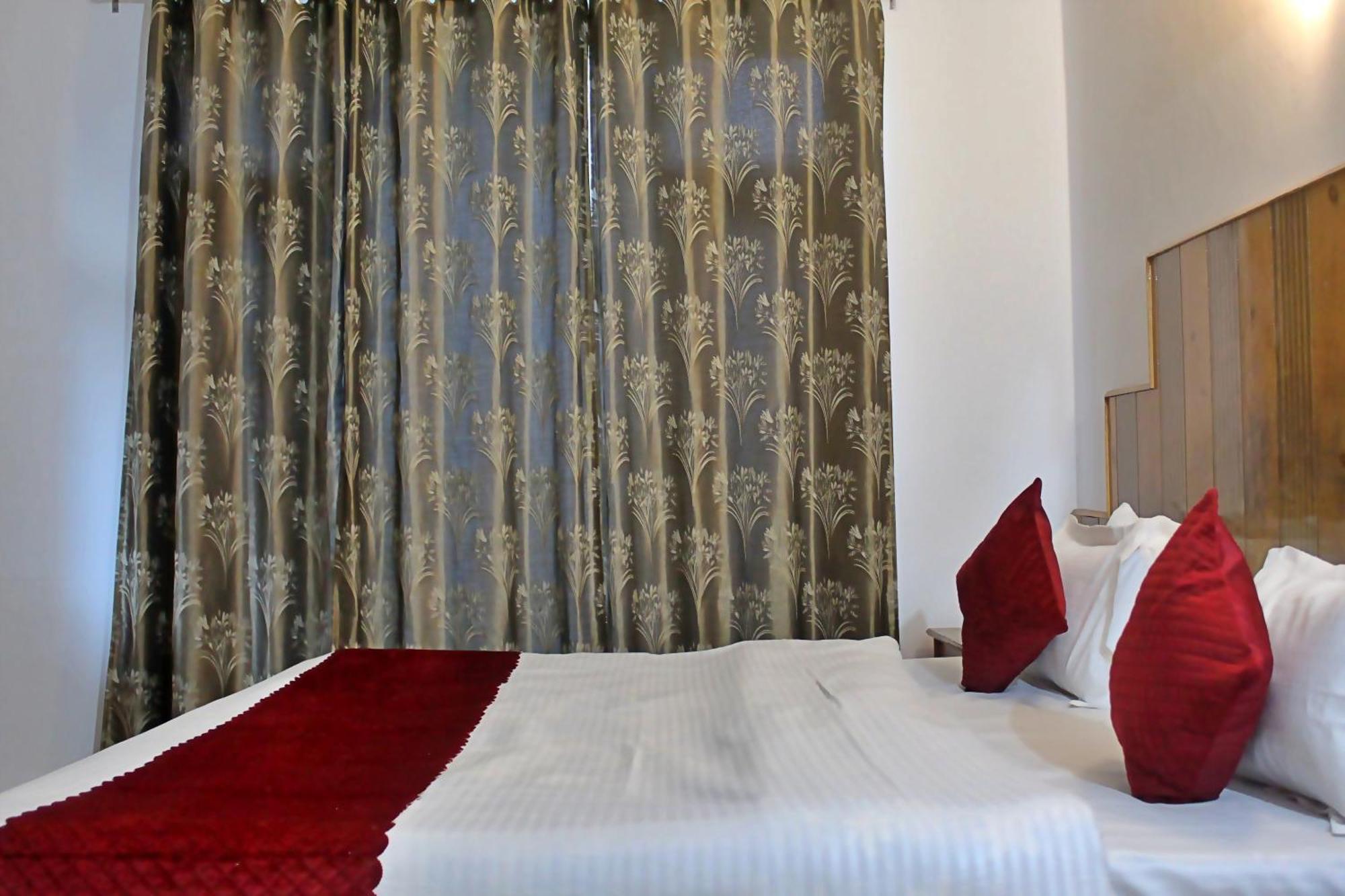 Sylvan Woods Cottage Manali  Bagian luar foto