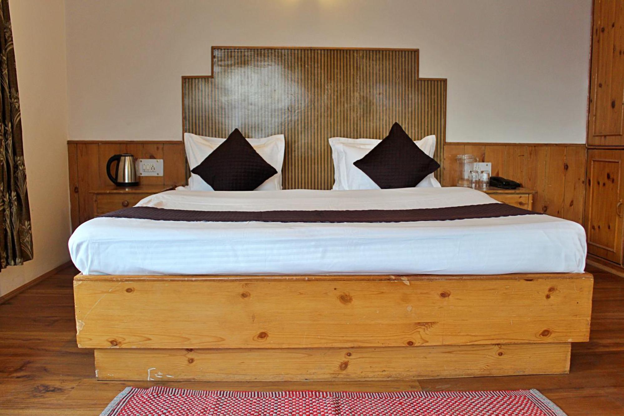 Sylvan Woods Cottage Manali  Bagian luar foto